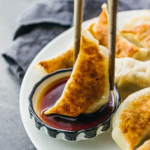 Pan Fried Dumplings (12pcs)
