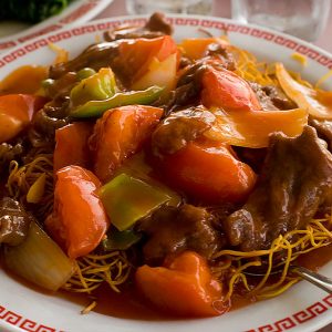 Beef & Tomato Chow Mein