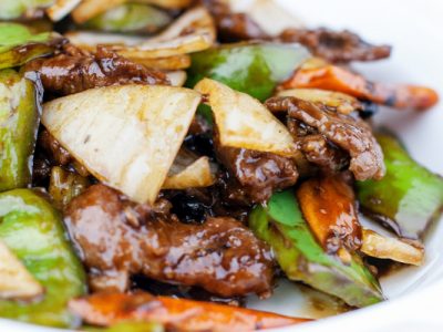Beef hot pot with ginger and green onion