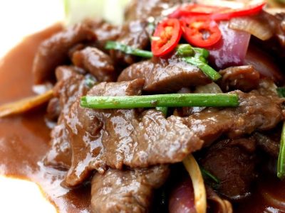 Beef with ginger and green onion