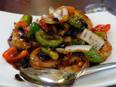 Fresh prawns in black bean sauce